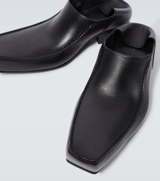 Romeo leather slippers