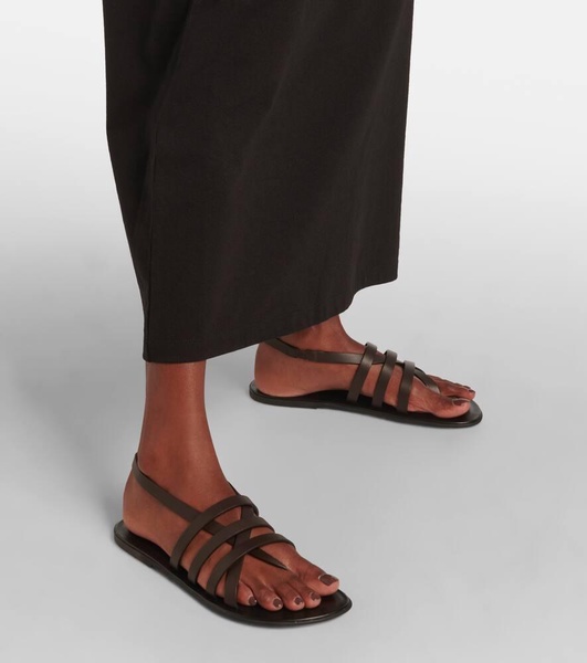 Line leather sandals