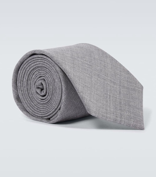 Wool tie