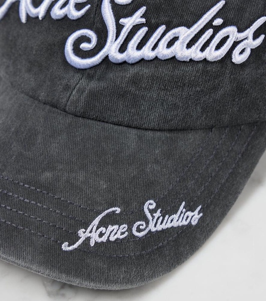 Logo embroidered cotton baseball cap