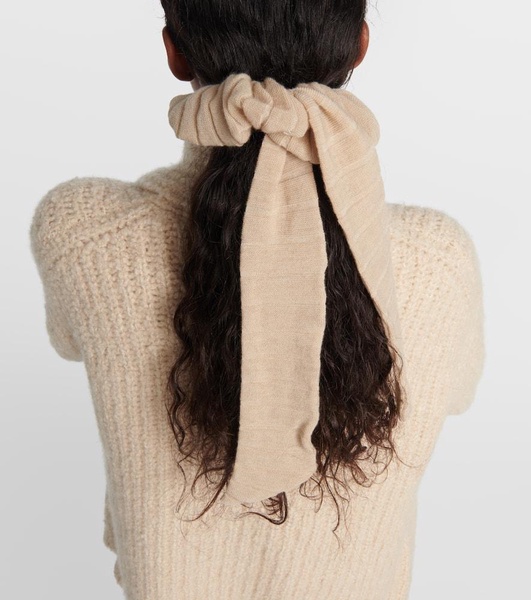 Cocooning cashmere scrunchie