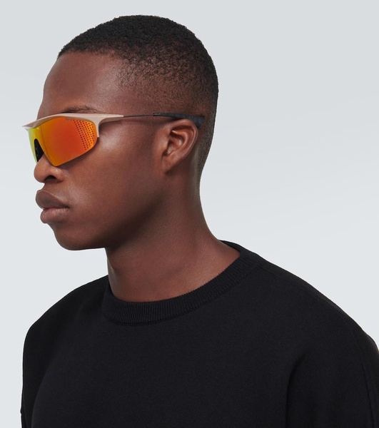 DiorXplorer M1U shield sunglasses 