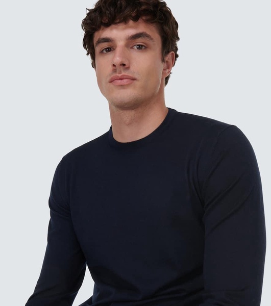 Cashmere sweater