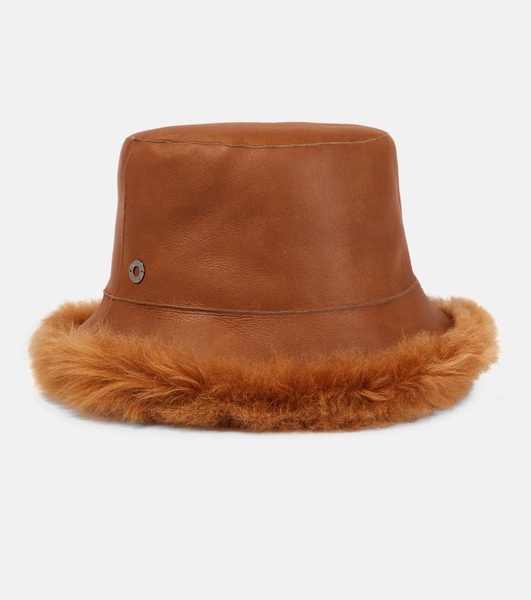 Reversible shearling bucket hat