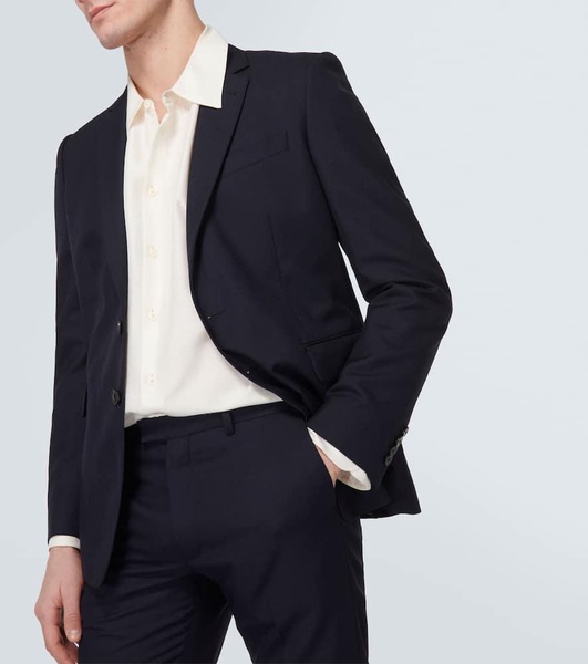 Single-breasted wool suit