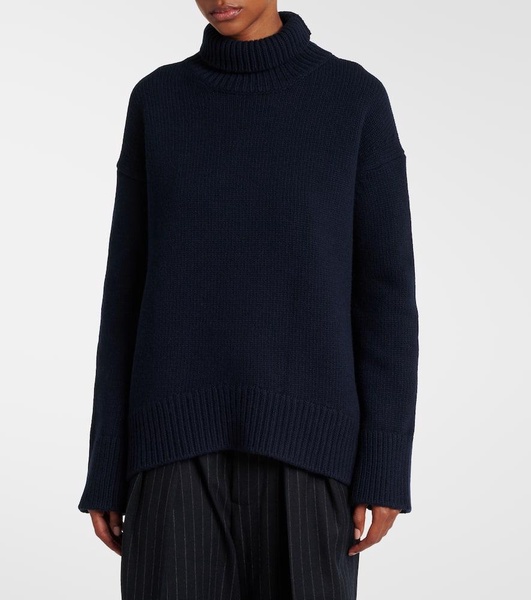 Wool and cashmere turtleneck sweater