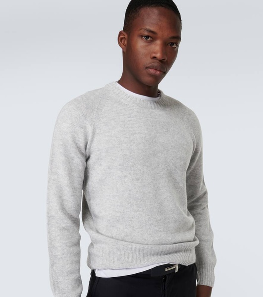 Cashmere sweater