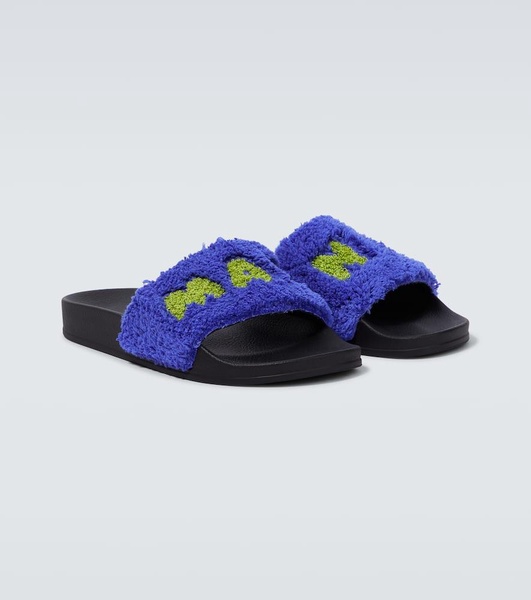 Logo jacquard slides