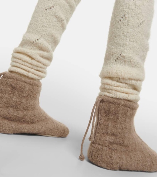 Cashmere slippers