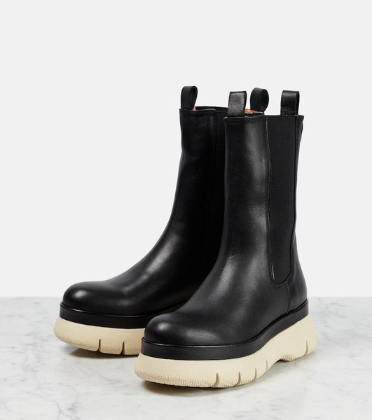 Mecile leather Chelsea boots