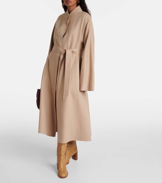 Oversized cashmere coat