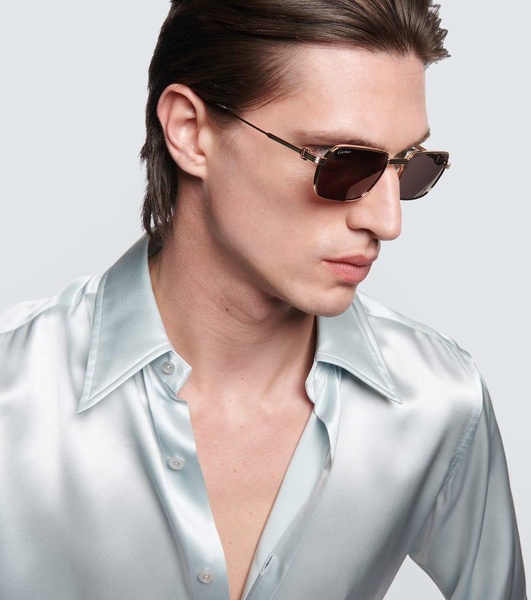 Rectangular sunglasses