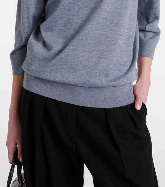 Hevos cashmere turtleneck sweater