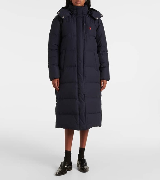 Hooded down coat