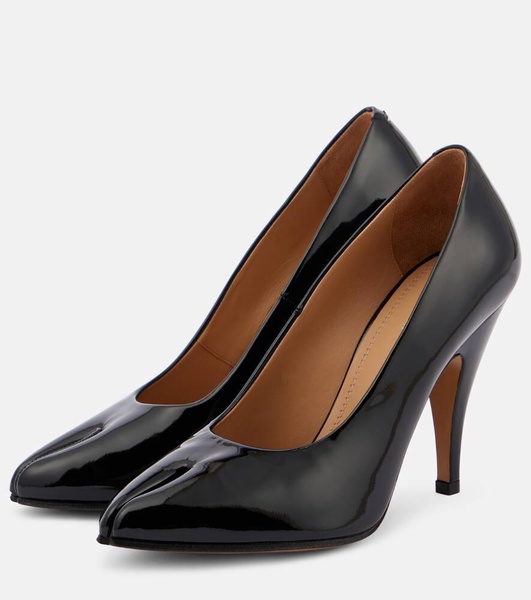 Tabi patent leather pumps