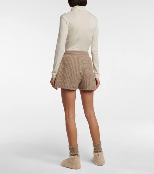 Drawstring cashmere shorts