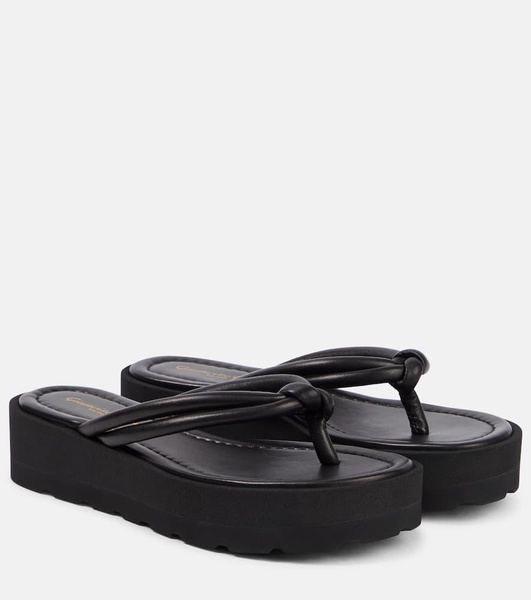 Leather thong sandals