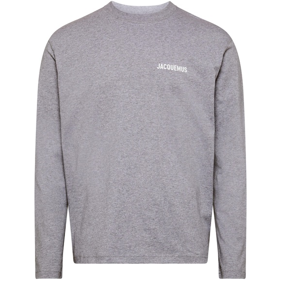 Long-sleeved t-shirt