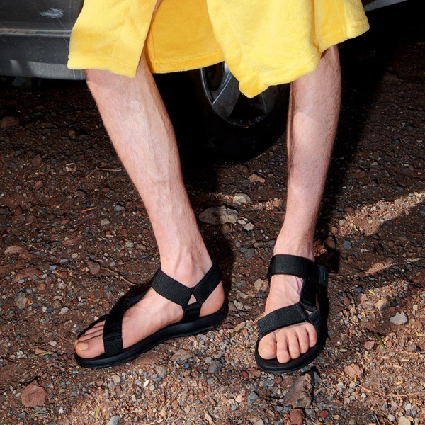 Men’s black sandal