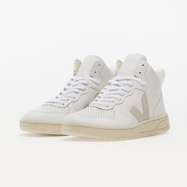 Veja V-15 Leather