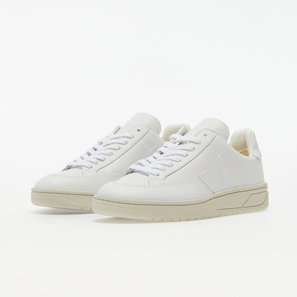 Veja V-12 Leather