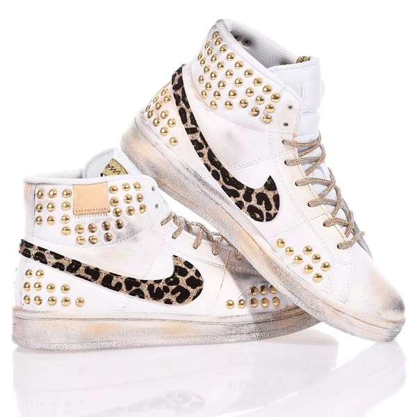 Nike Hi Studs Leo