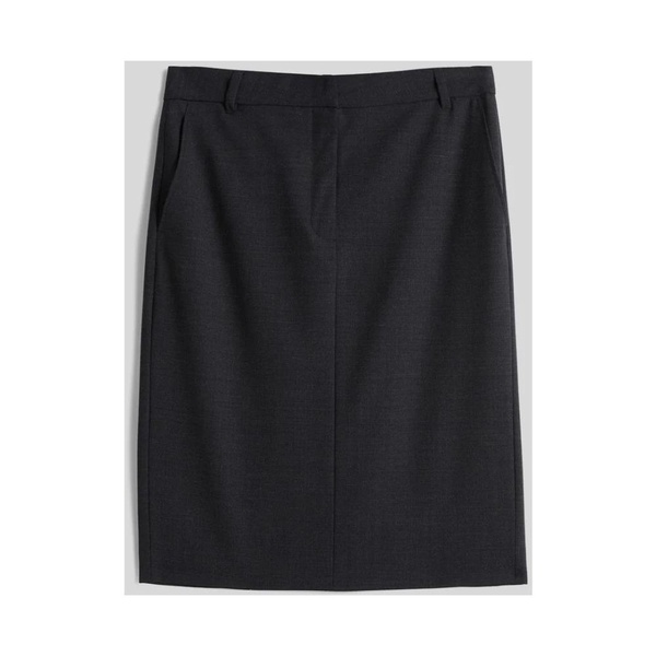 Knee-length wool skirt with pockets