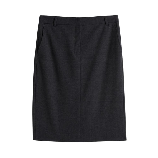 Knee-length wool skirt with pockets