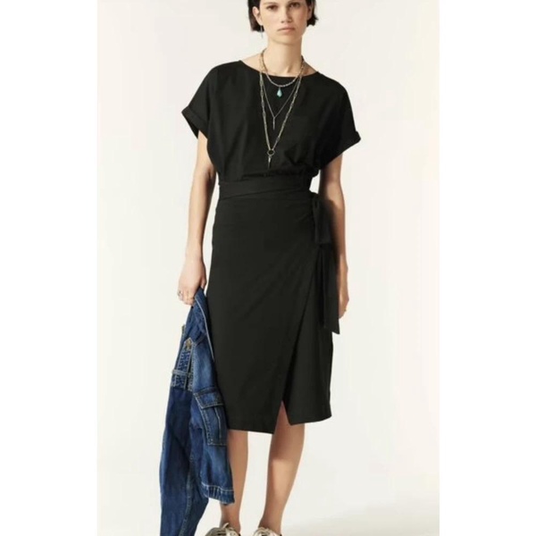 Short sleeve midi dress with belt