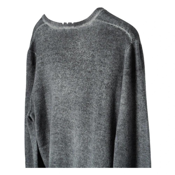 Iconic Cashmere V-Neck Sweater