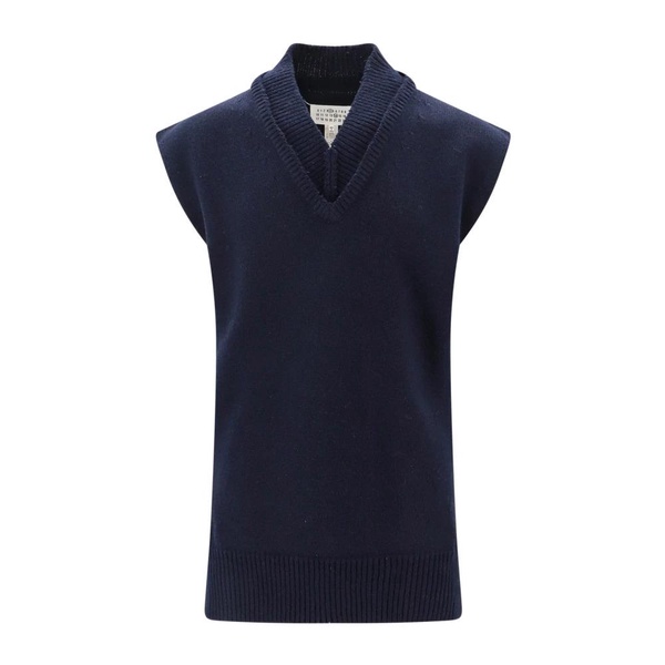 Sleeveless Knitwear, Unique Raw-Cut Vest for Men