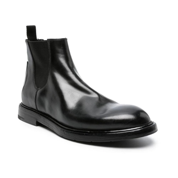 Black Chelsea Boots with Leather Sole