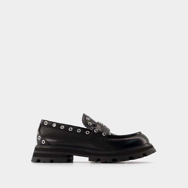 ALEXANDER MCQUEEN Men's Black Leather Moccasins for SS23