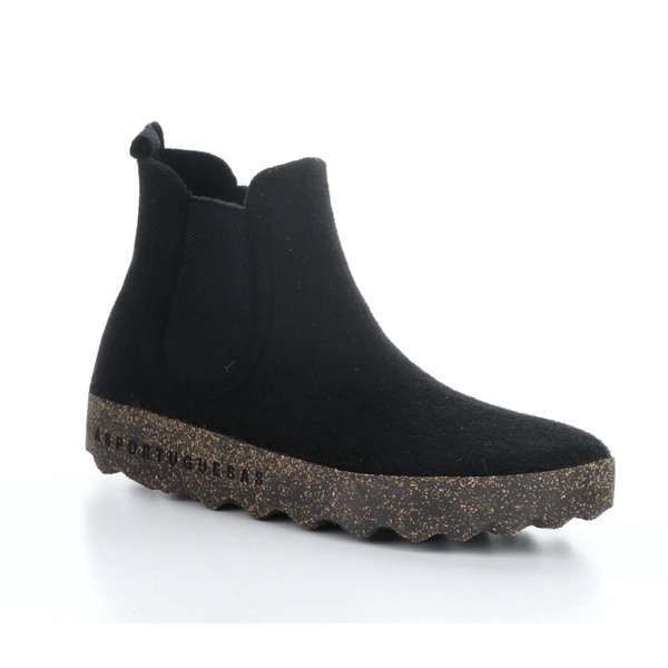 women's caia chelsea boots in black