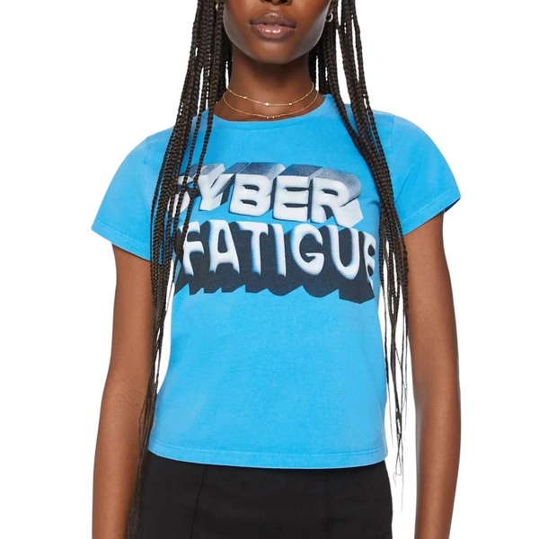 the cropped itty bitty goodie shirt in cyber fatigue