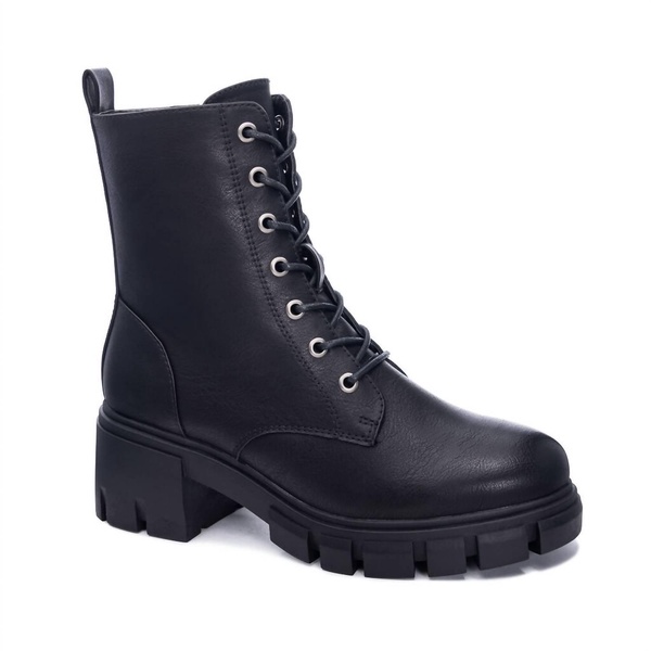 stomp it out combat boots in black