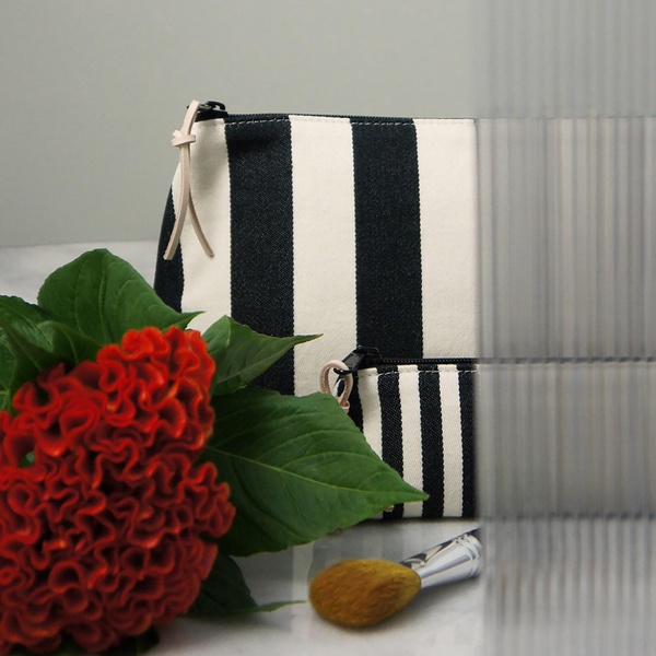 Nora Stripe Black Wash Bag L