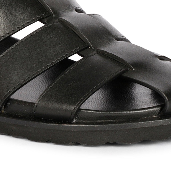 Neive Black - Flat Sandals