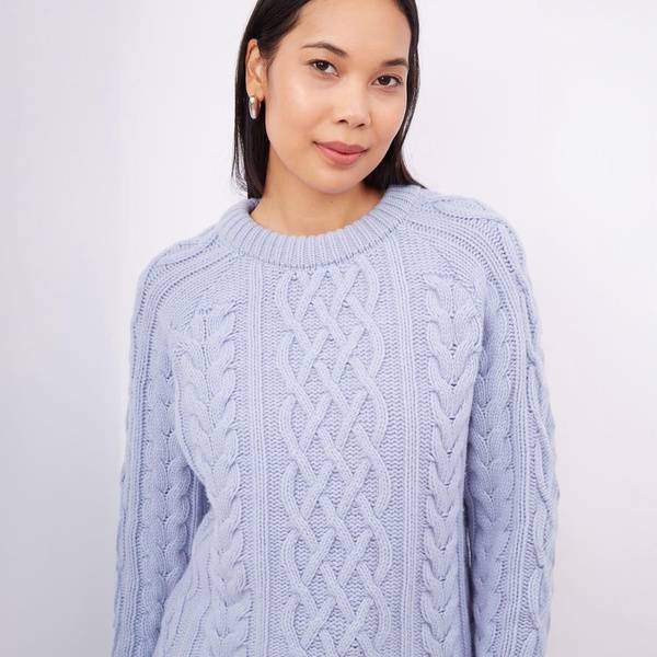 Deniz Cable Knit O-Neck Unisex Sweater In - Light Blue