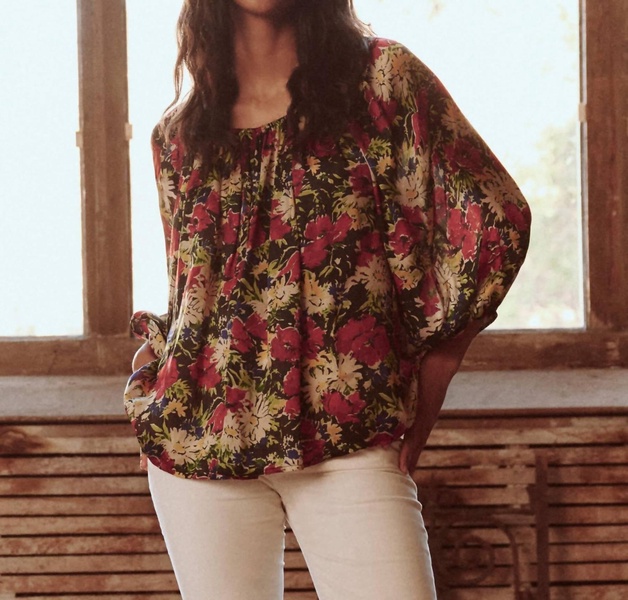 the palmette top in hidden garden floral