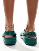 Crocs classic clog in emerald green