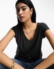 Vila slinky v neck t-shirt in black