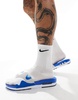 Nke Air Max 1 slides in white and blue