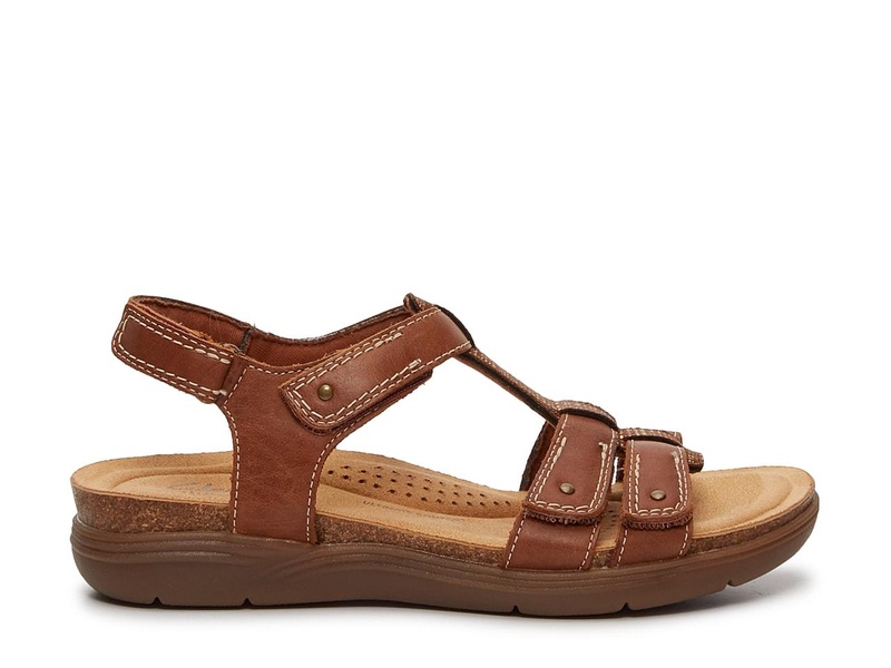 Clarks Women's April Cove Flat Sandal