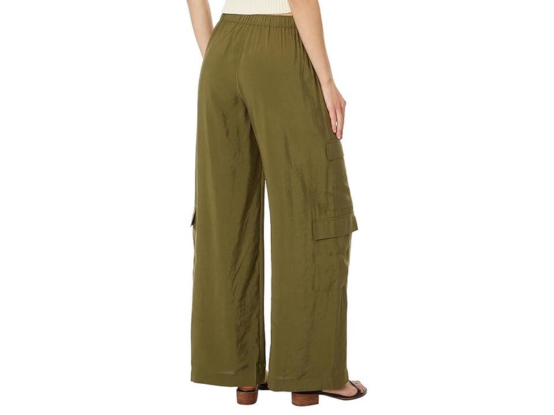 Pull-On Wide-Leg Cargo Pants in Softdrape