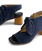 Bernardo Lizzie Heel