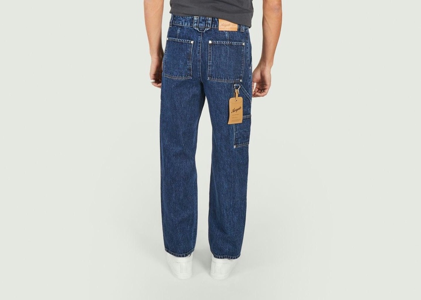 Jeans With Marked Seams Trace