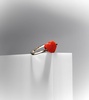 Corazón Mini 9kt gold ring with coral