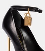 Padlock leather pumps