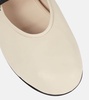 Elastic leather ballet flats